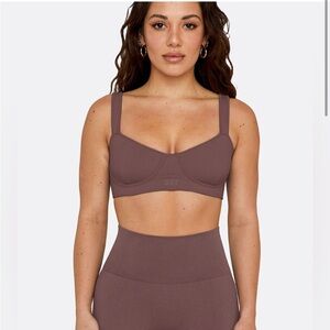 NWOT SET Active Sculptflex Contour Bra in Pepper. Size Medium